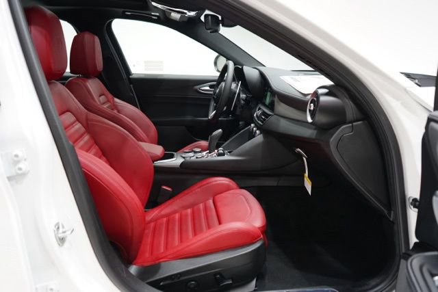 New 2026 Alfa Romeo Giulia AWD image 34