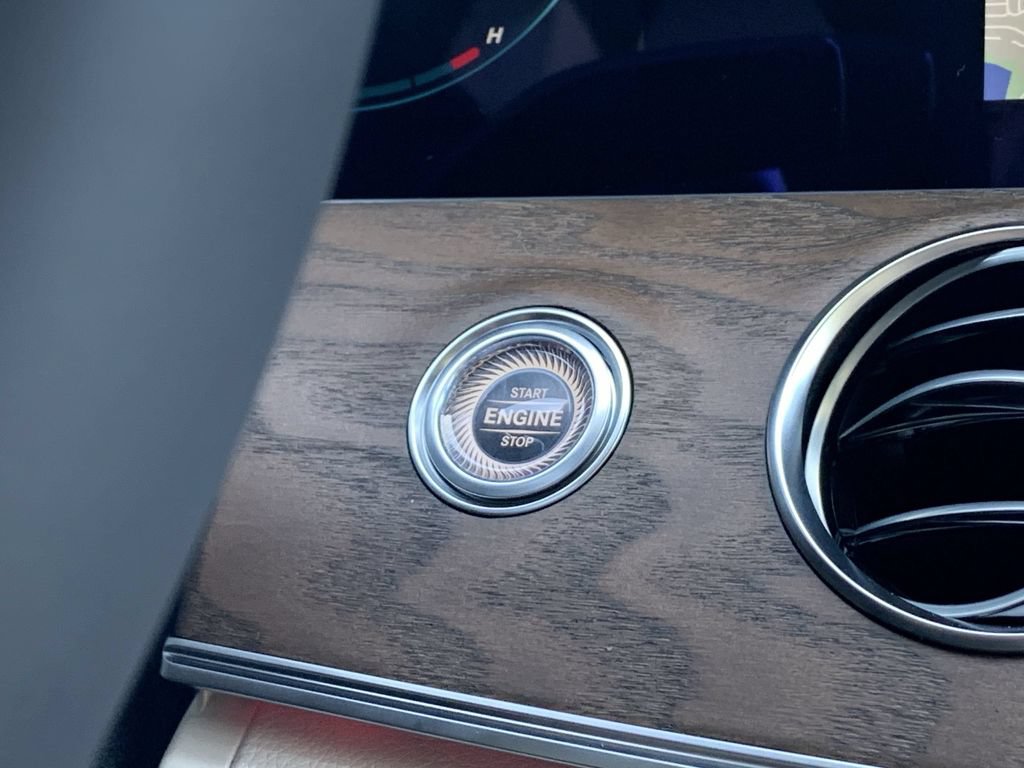 Used 2023 Mercedes-Benz E 350 4MATIC Sedan image 26
