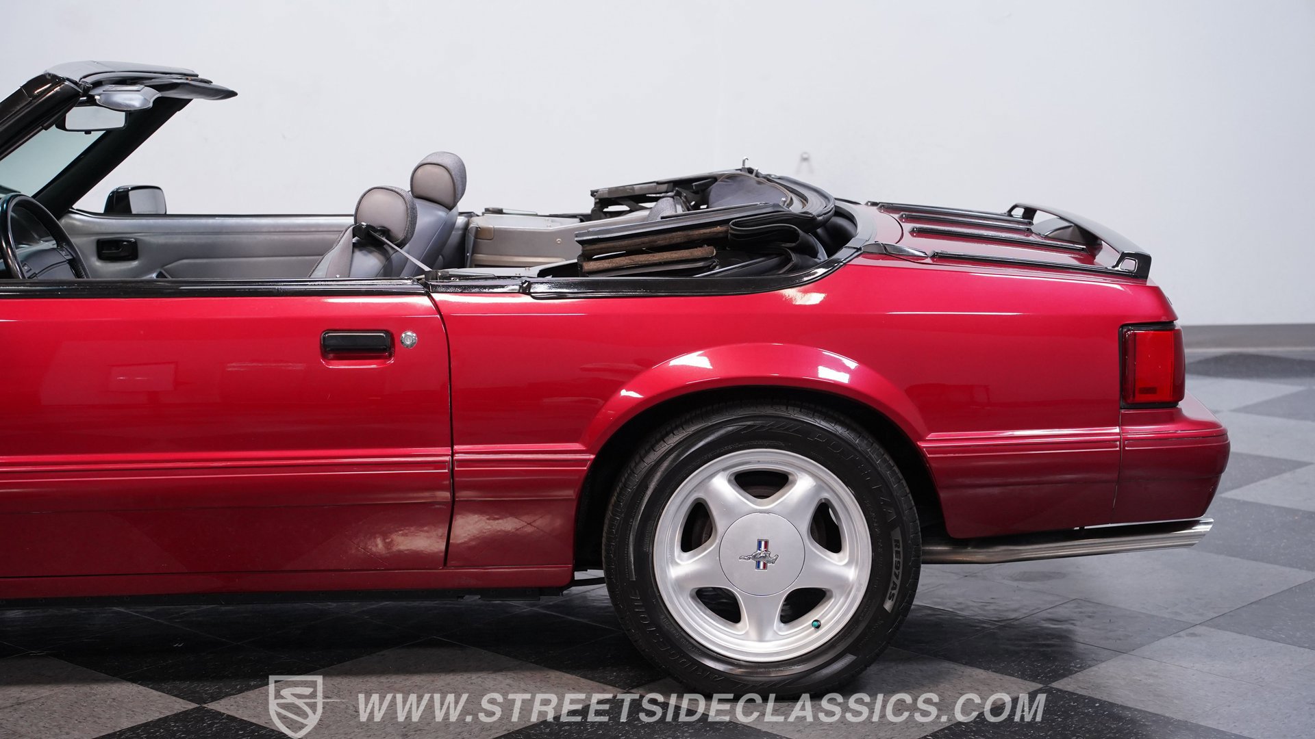 Used 1993 Ford Mustang LX RWD image 21