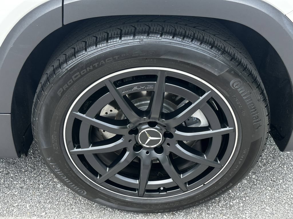 Certified 2025 Mercedes-Benz GLB 35 AMG 4MATIC image 23