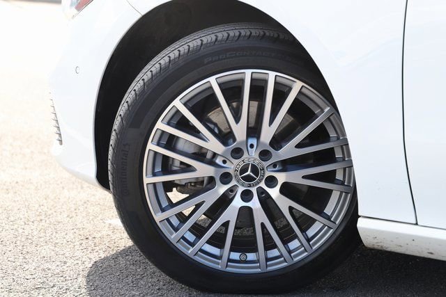 Used 2025 Mercedes-Benz CLA 250 4MATIC image 3