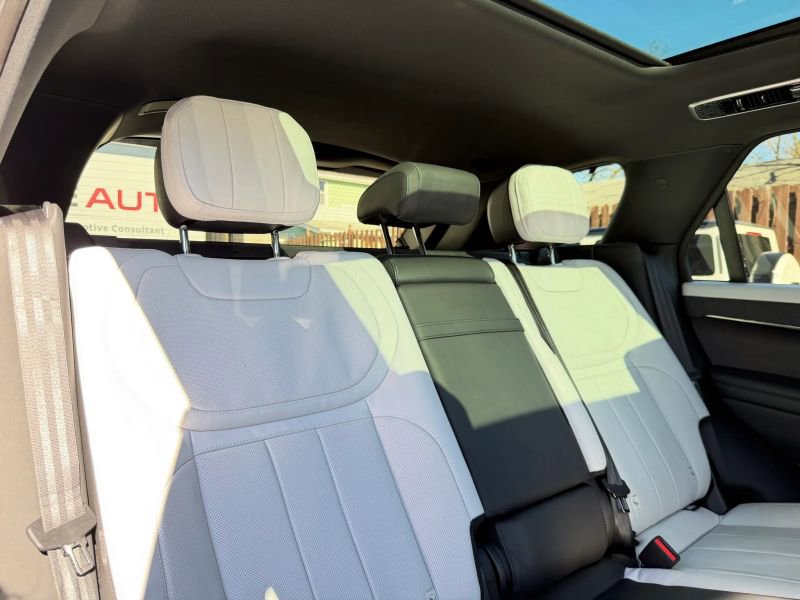 Used 2023 Land Rover Range Rover Sport SE Dynamic image 27