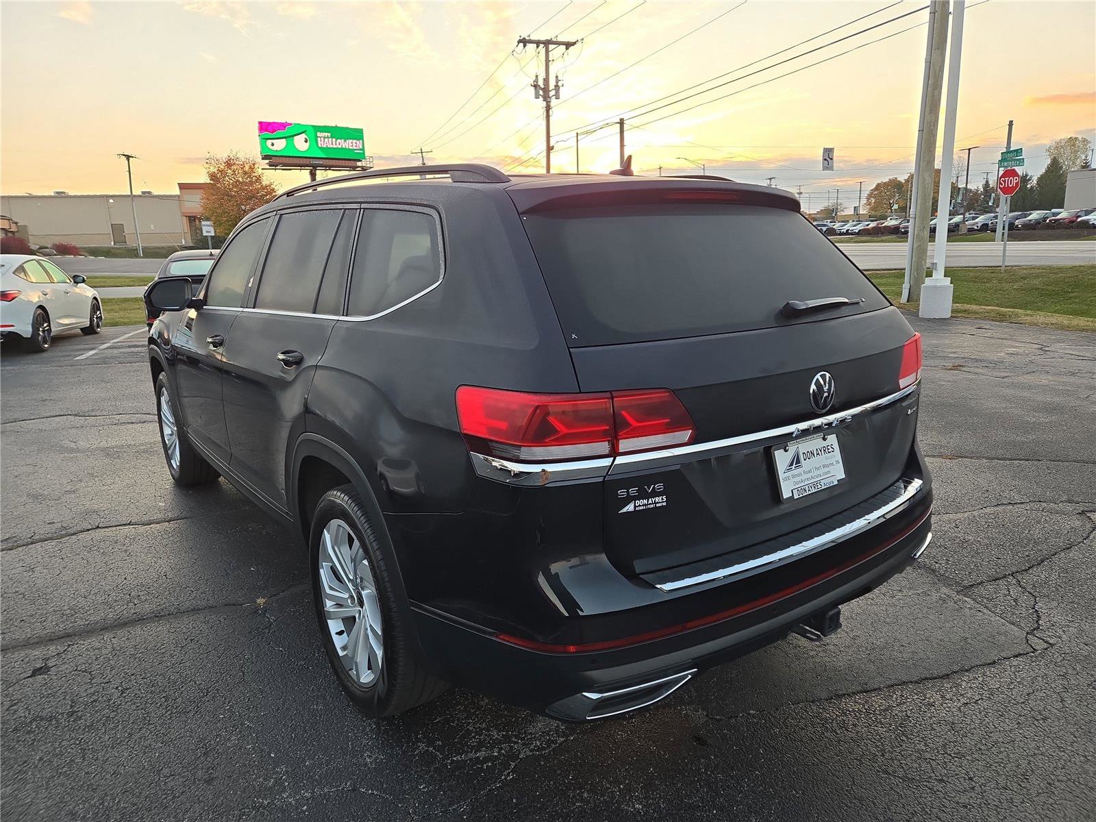 Used 2023 Volkswagen Atlas SE image 26