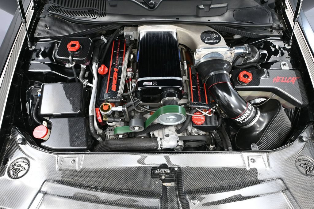 Used 2016 Dodge Challenger SRT Hellcat RWD image 45