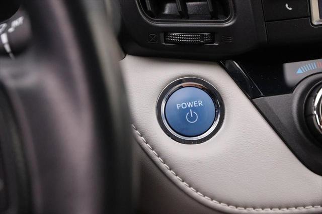 Certified 2018 Toyota RAV4 Limited image 16