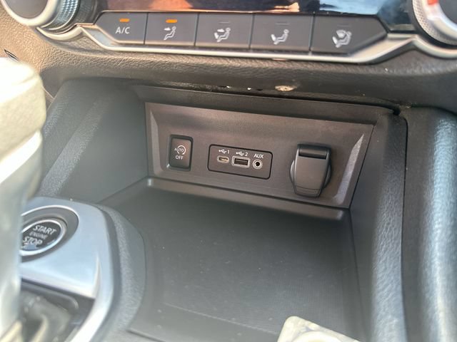 Used 2024 Nissan Sentra SV FWD image 38