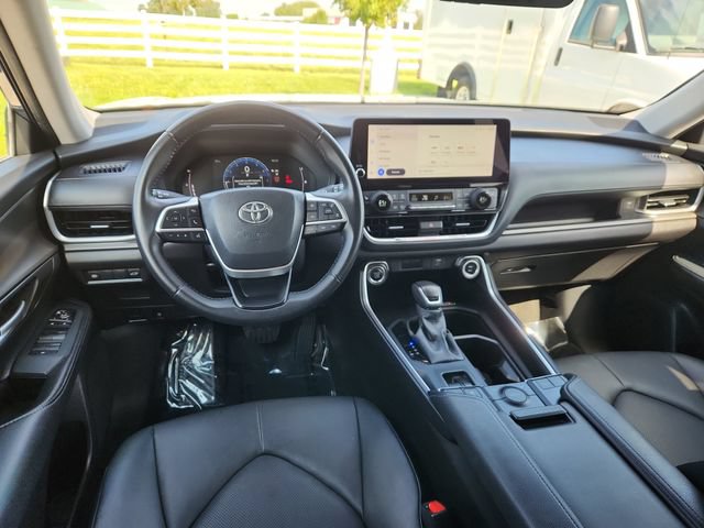 Used 2025 Toyota Grand Highlander FWD image 35