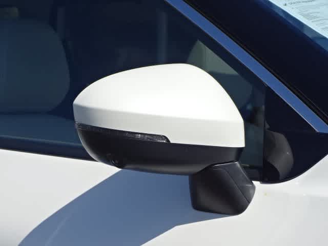 Used 2021 Nissan Rogue SL AWD/4WD image 8