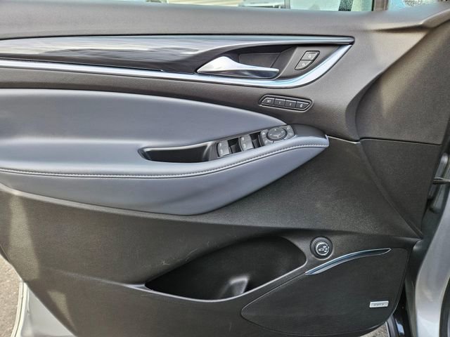 Used 2024 Buick Enclave Premium image 21