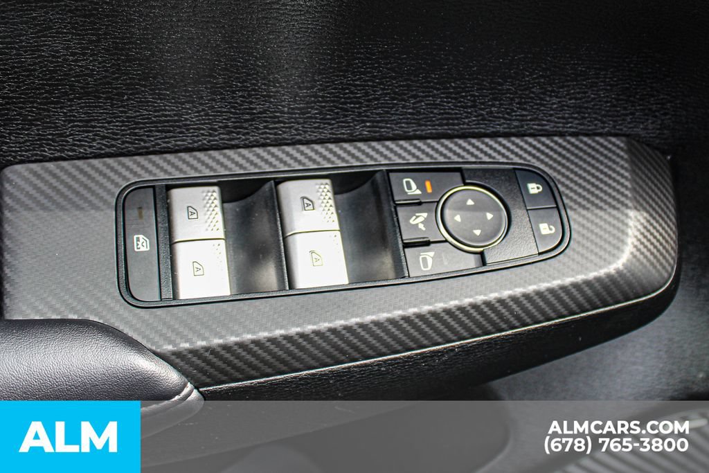 Used 2025 Mitsubishi Outlander SE FWD image 40