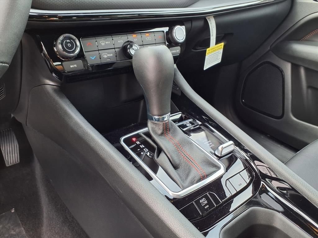 New 2026 Jeep Compass Trailhawk image 9