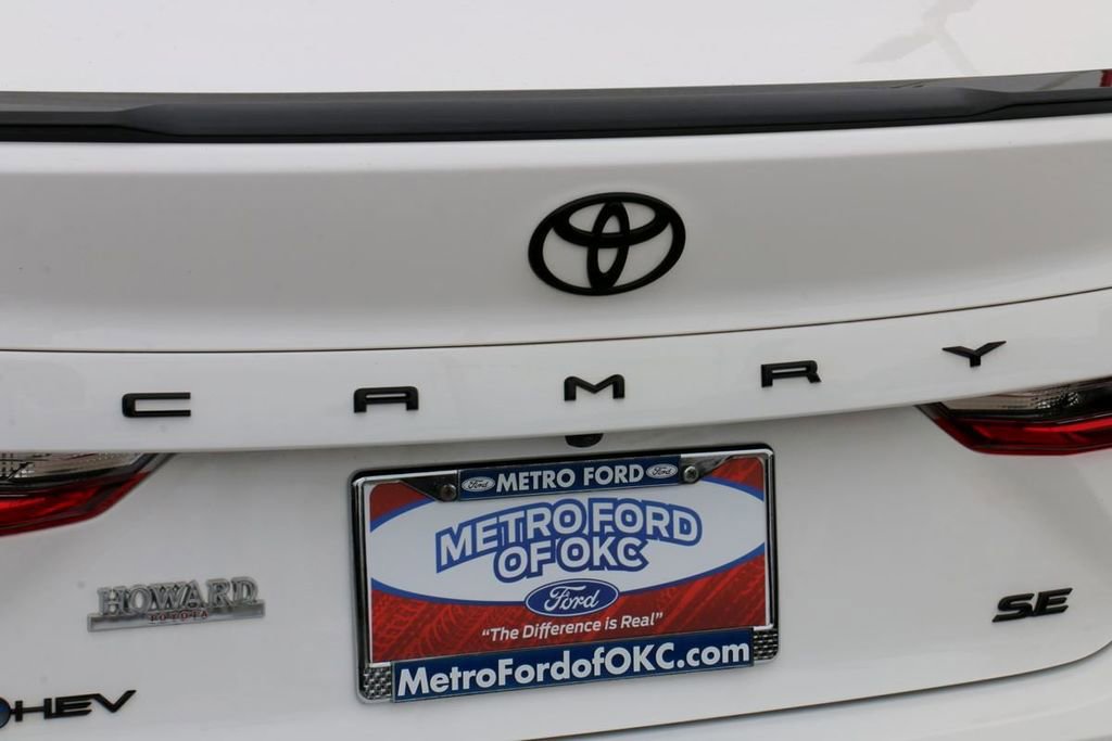 Used 2026 Toyota Camry Hybrid w/ Convenience Package FWD image 8