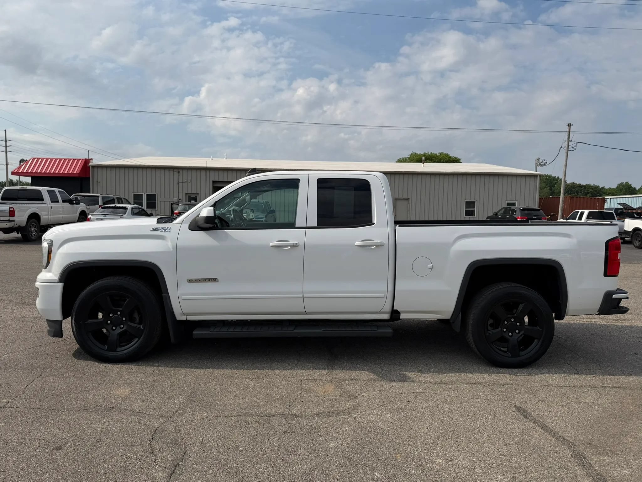 Used 2017 GMC Sierra 1500 SLE w/ Elevation Edition AWD/4WD image 8