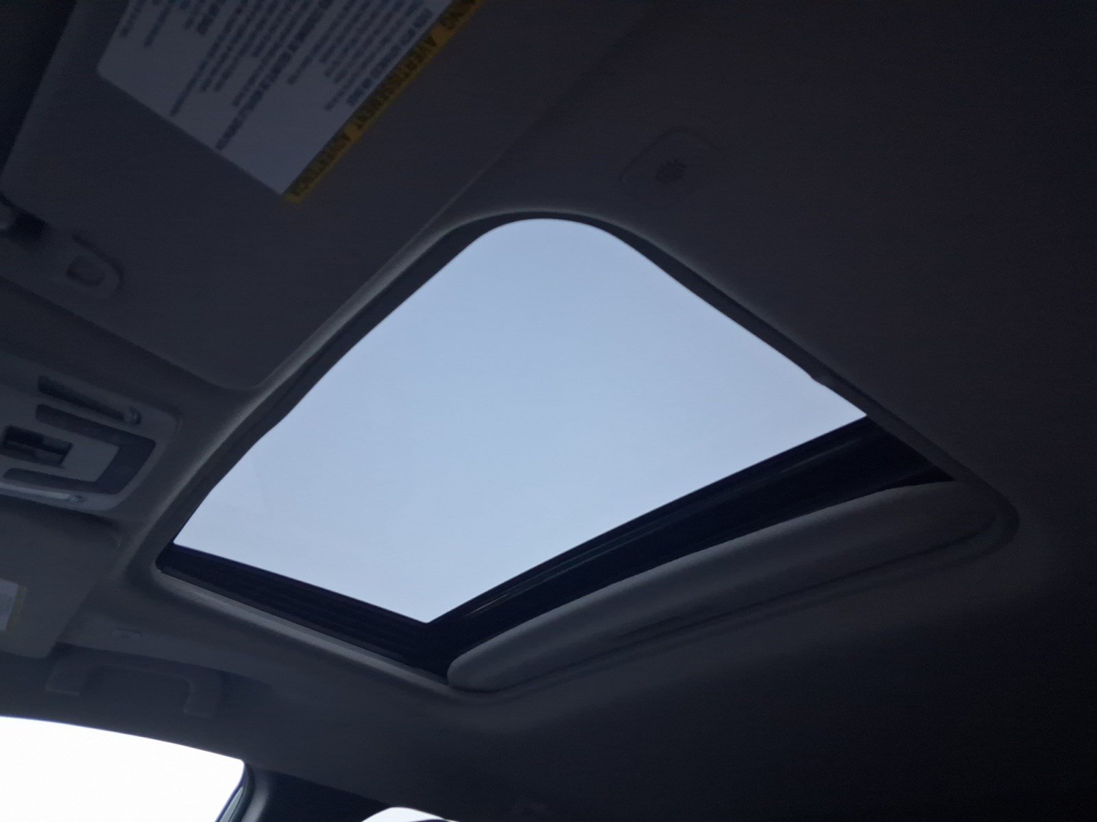 Used 2025 Toyota Sienna XLE FWD image 24