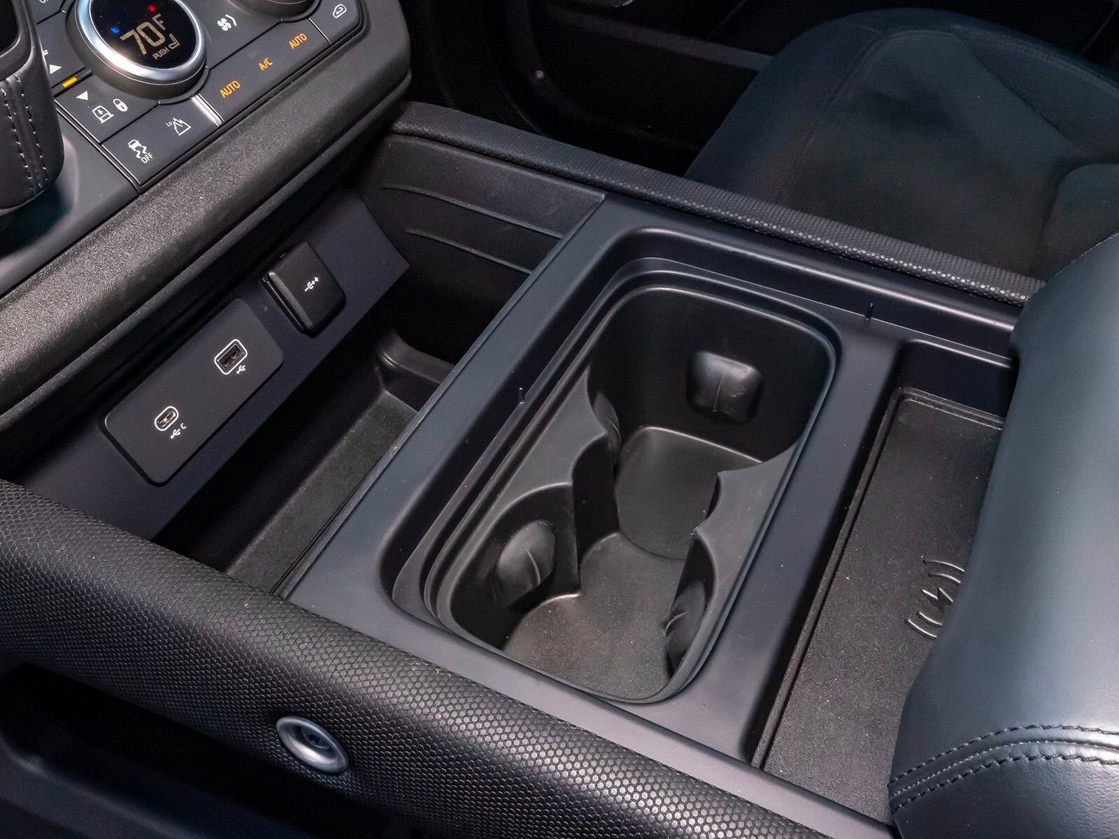 Used 2022 Land Rover Defender 110 V8 image 31