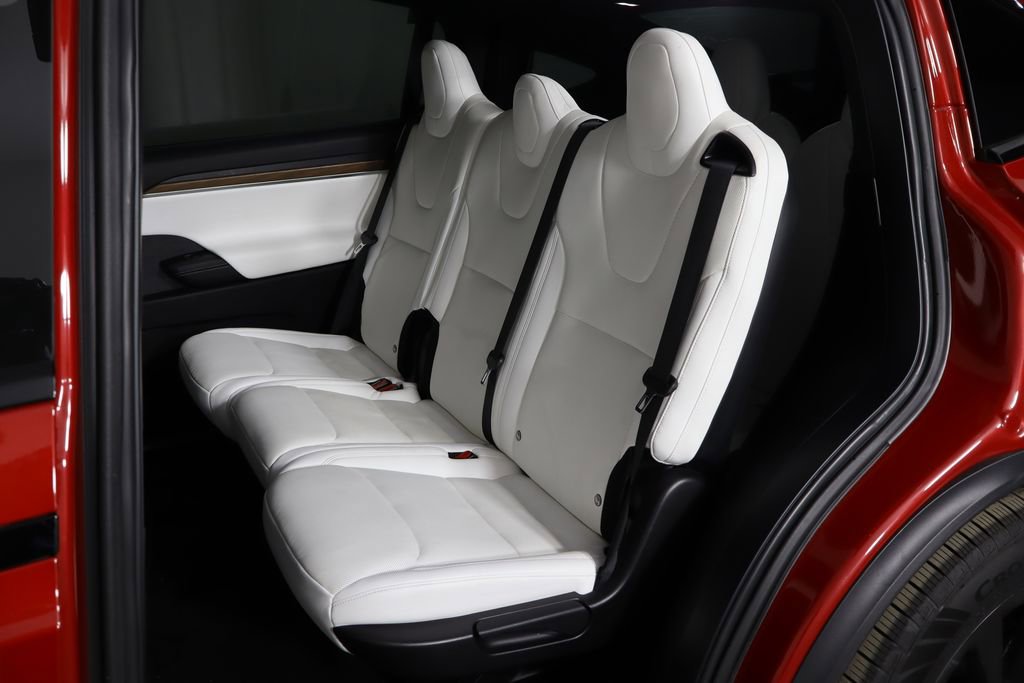 Used 2023 Tesla Model X image 10