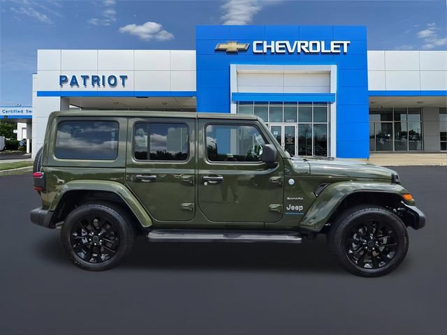 Used 2024 Jeep Wrangler Unlimited Sahara w/ Technology Group AWD/4WD image 11