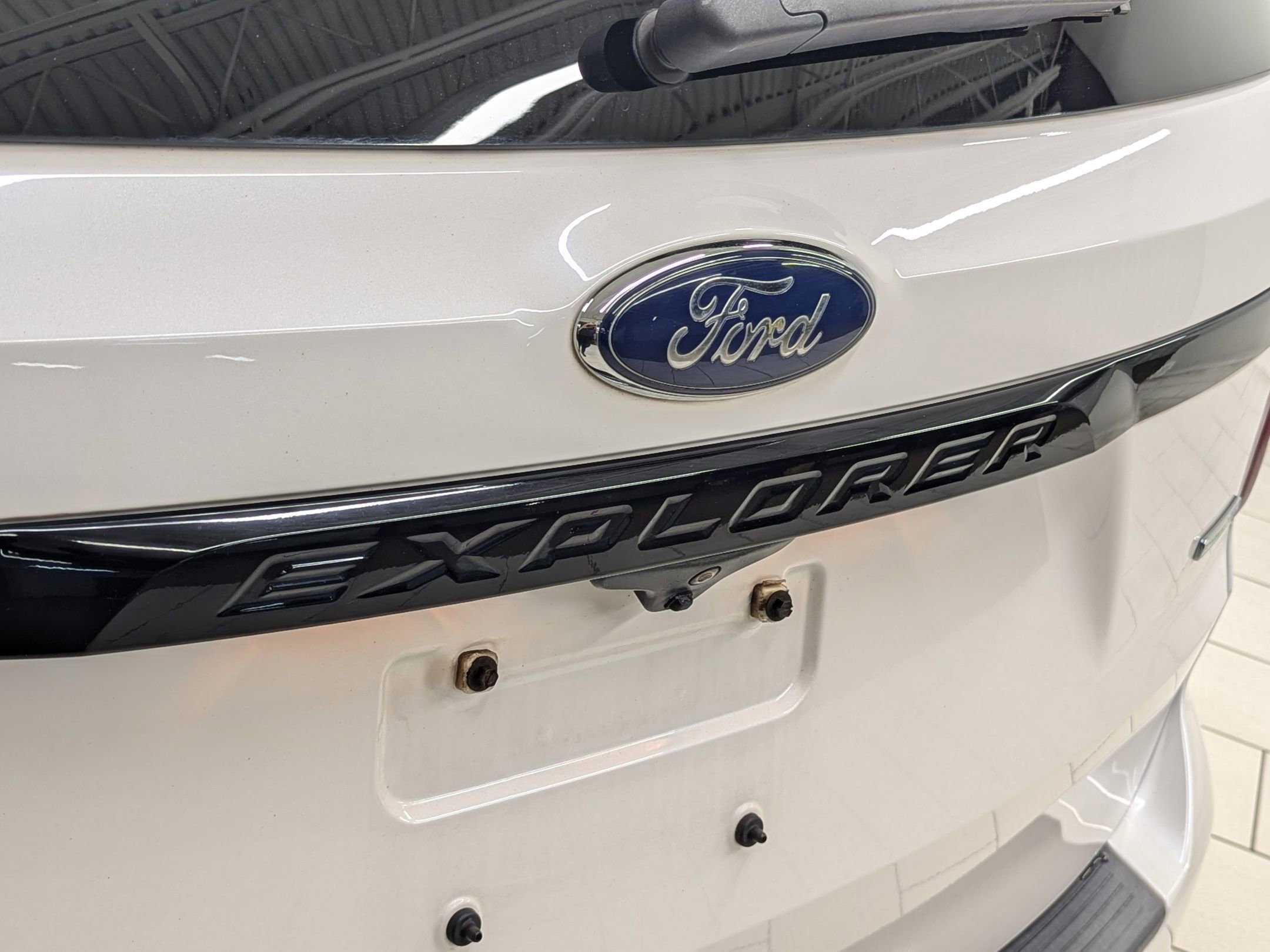Used 2019 Ford Explorer Sport w/ Ford Safe & Smart Package image 34