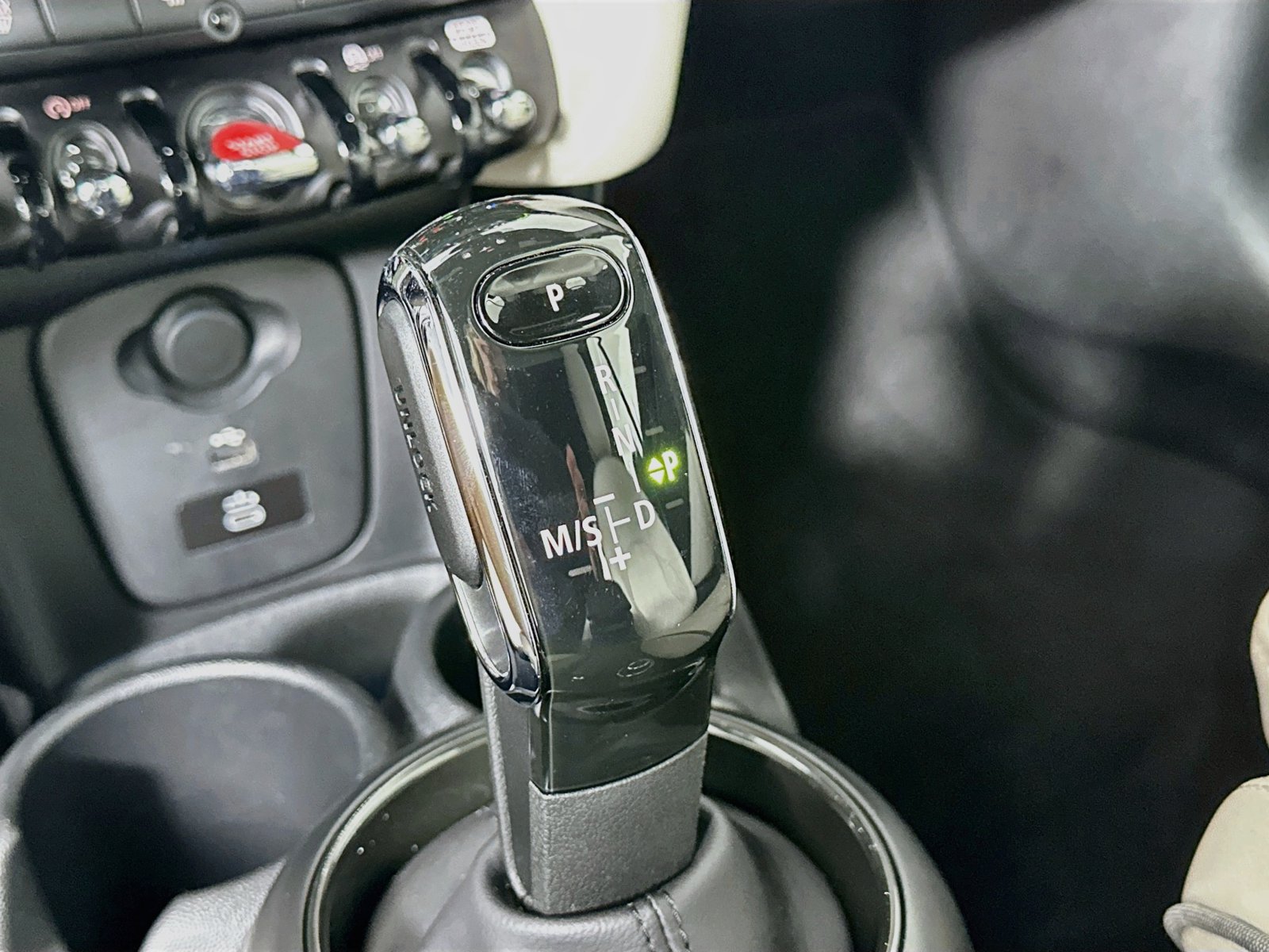 Certified 2024 MINI Cooper S FWD image 27