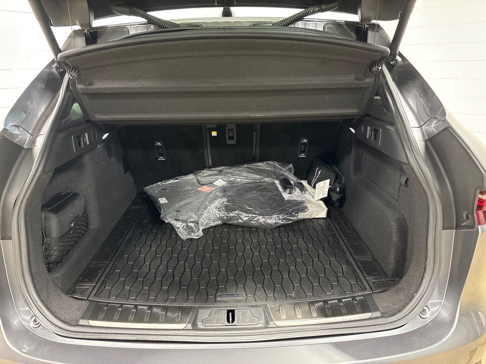 Used 2023 Jaguar F-PACE S AWD/4WD image 43