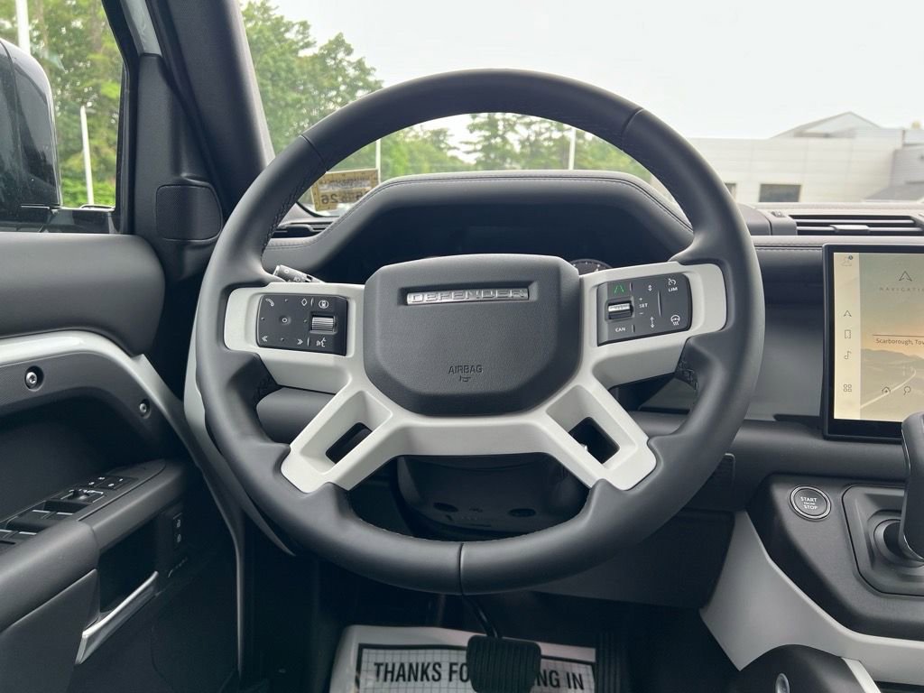 Used 2025 Land Rover Defender 110 S image 24