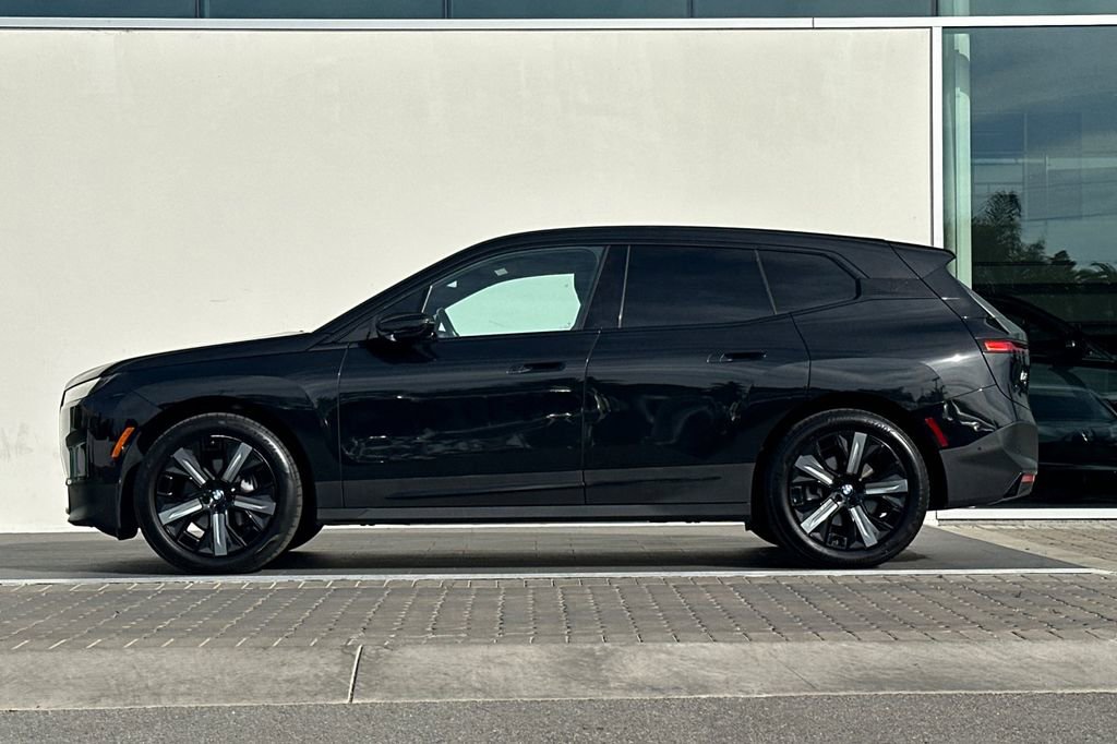 Used 2023 BMW iX xDrive50 AWD/4WD image 6