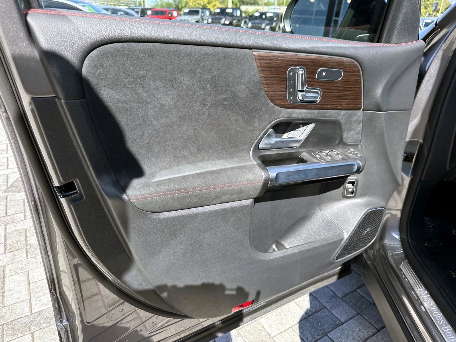 Certified 2025 Mercedes-Benz GLB 250 image 17