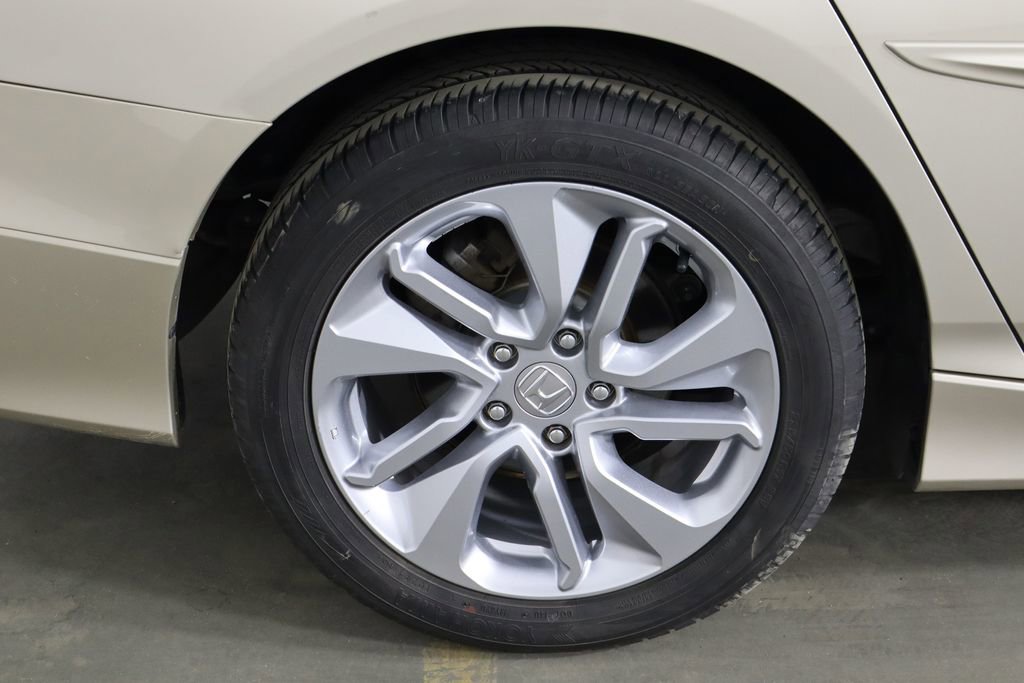 Used 2020 Honda Accord LX image 34