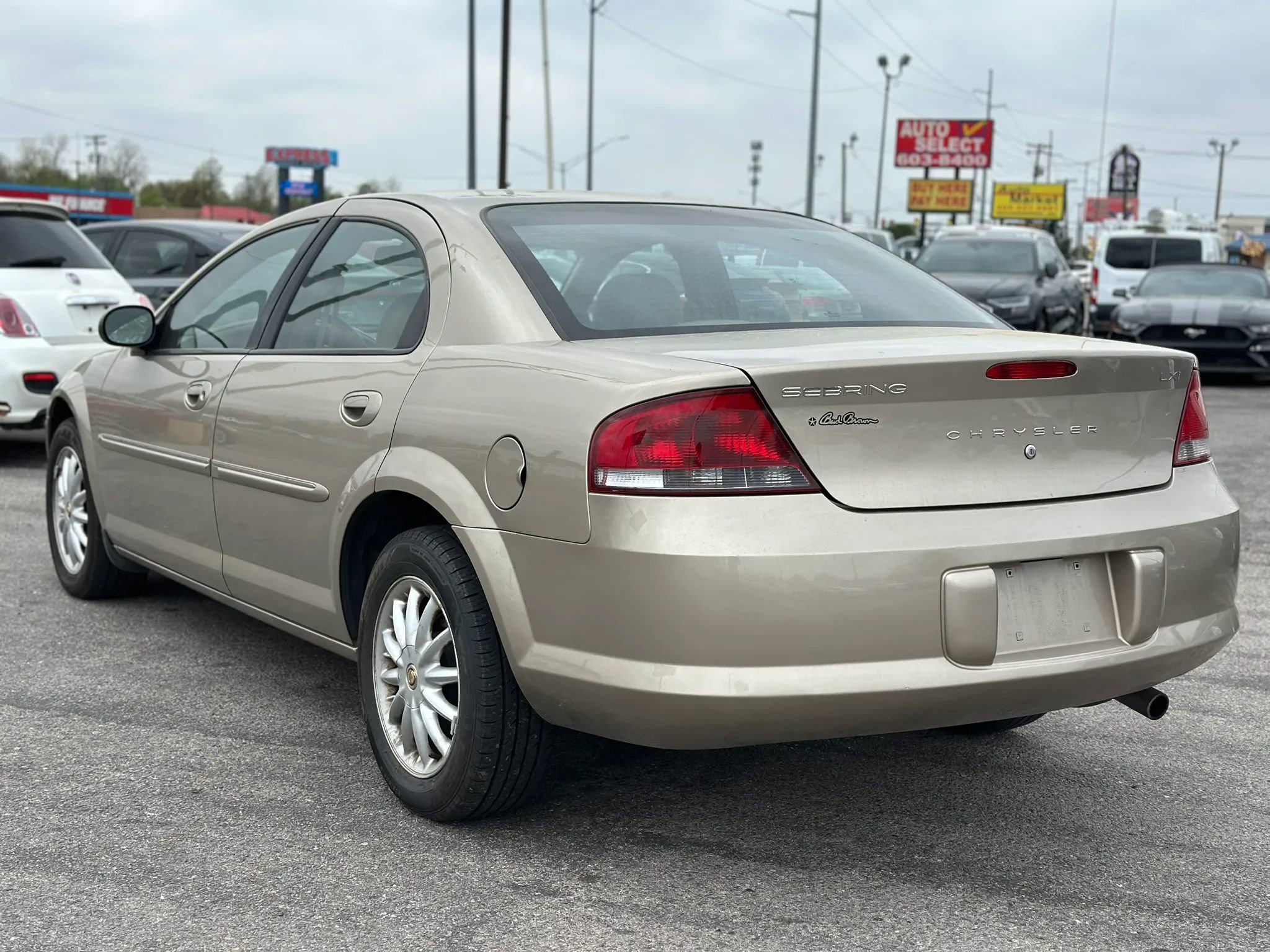 Used 2002 Chrysler Sebring LXi image 8