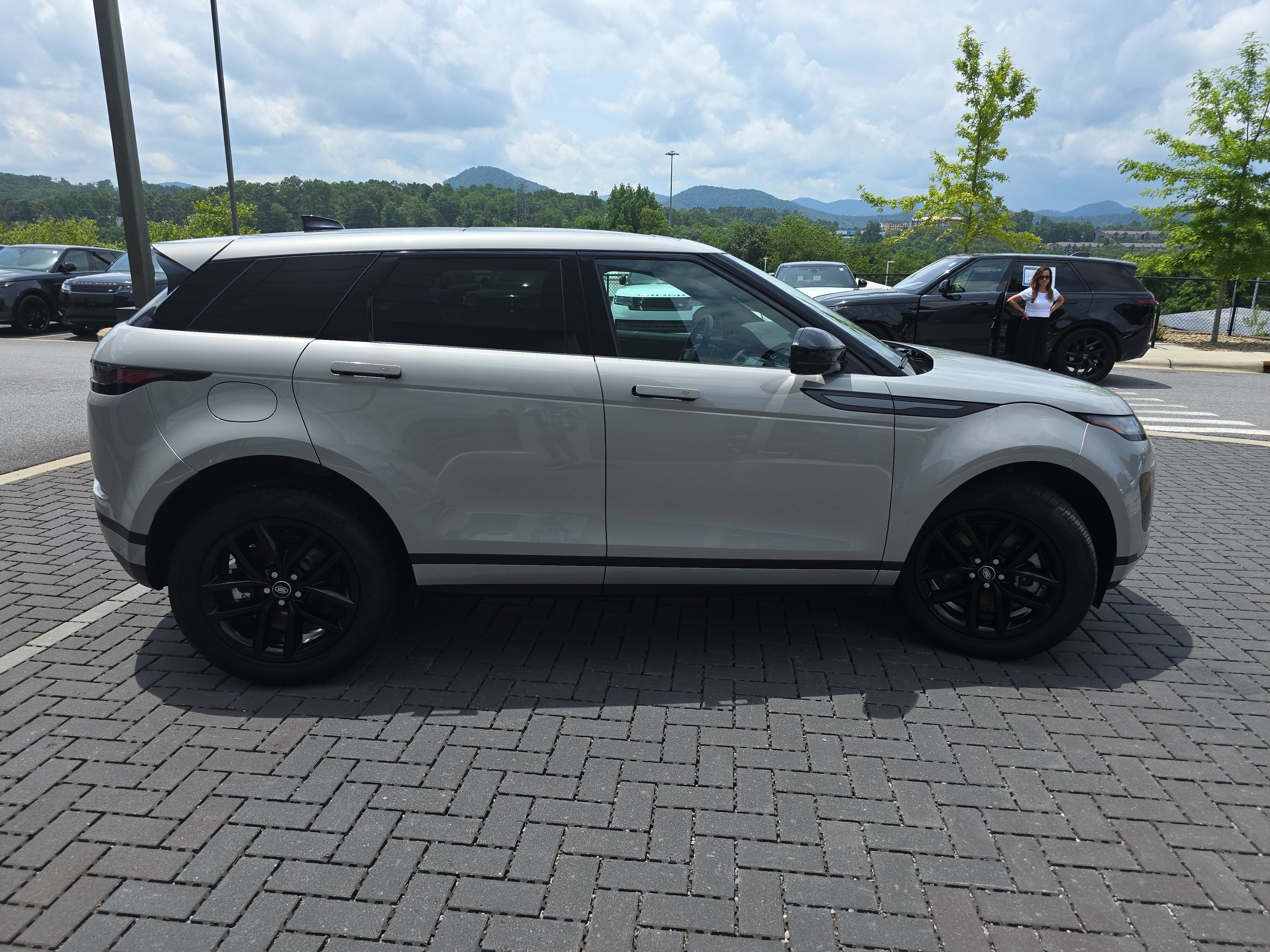 Certified 2025 Land Rover Range Rover Evoque S AWD/4WD image 4