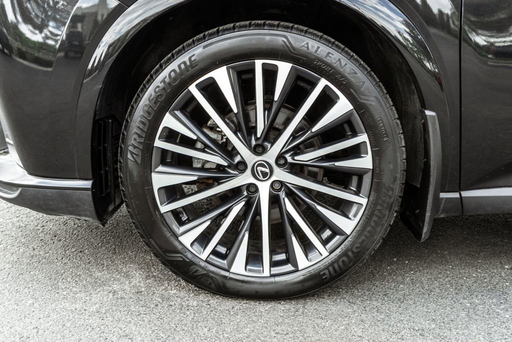 Used 2024 Lexus RX 350 AWD image 32