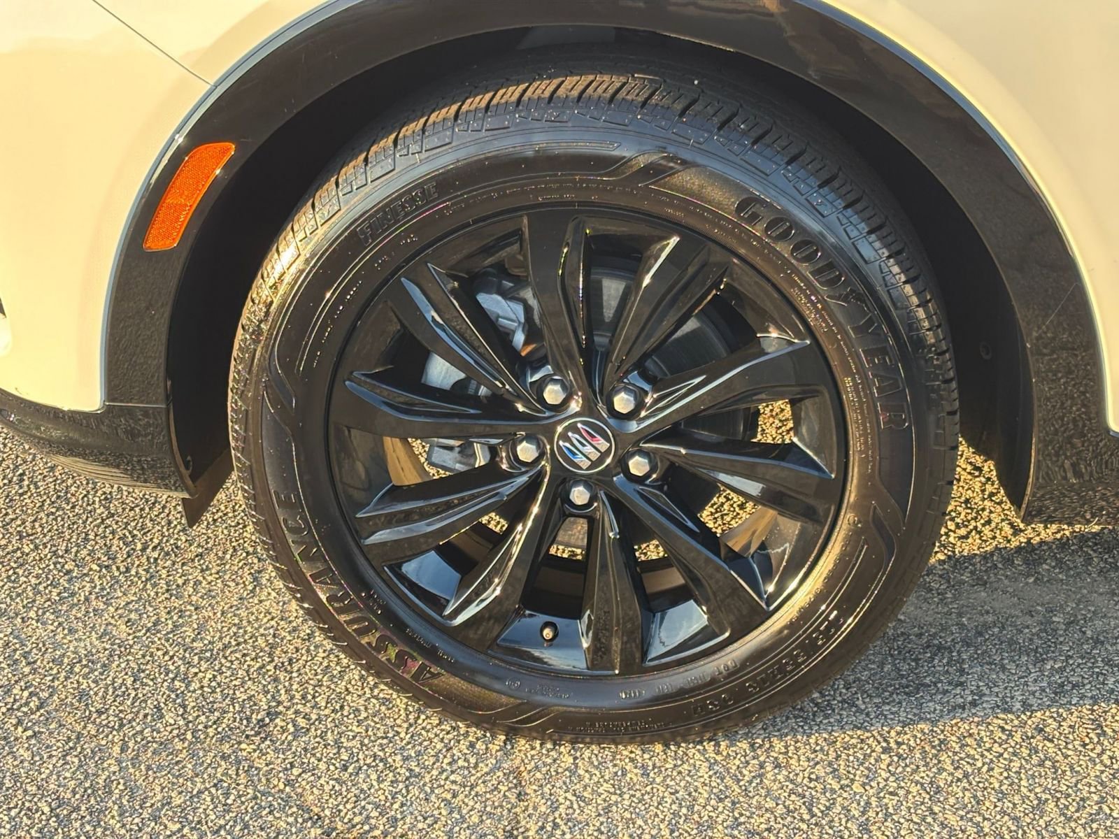 Used 2025 Buick Envista Sport Touring image 31