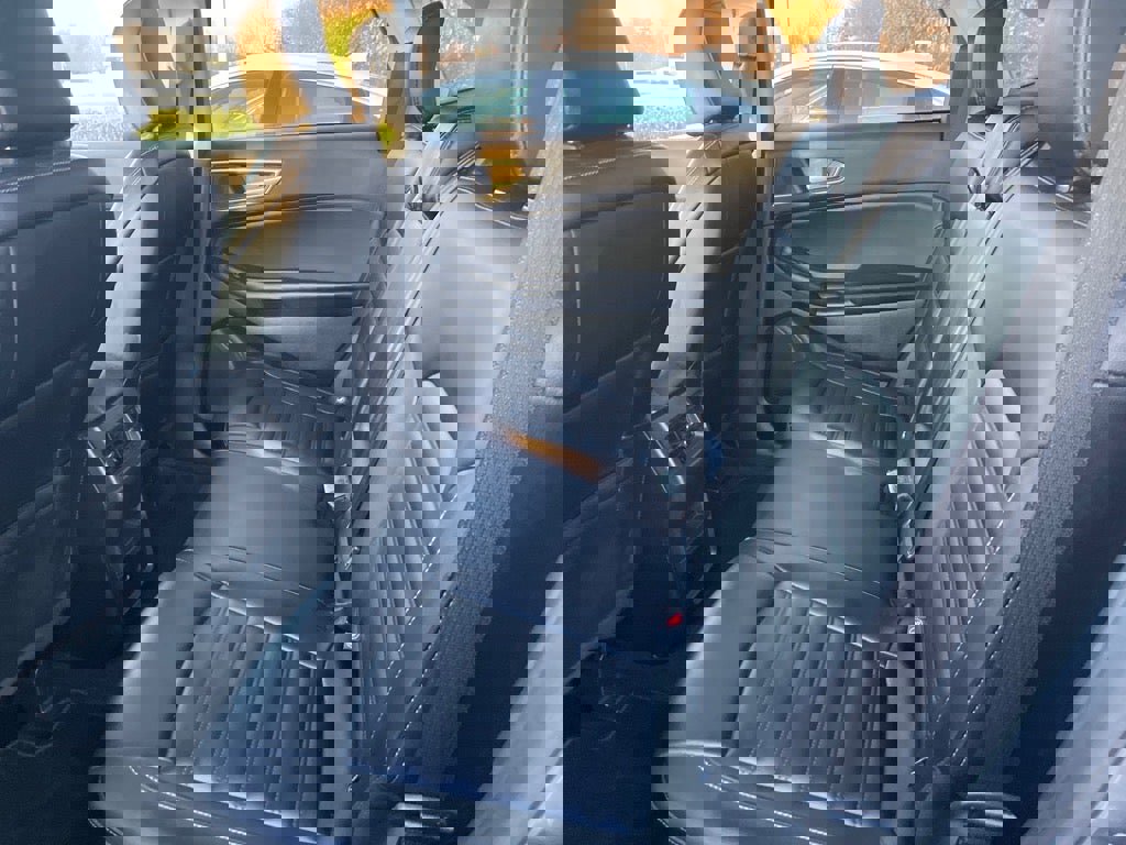 Used 2024 Ford Edge SEL image 18