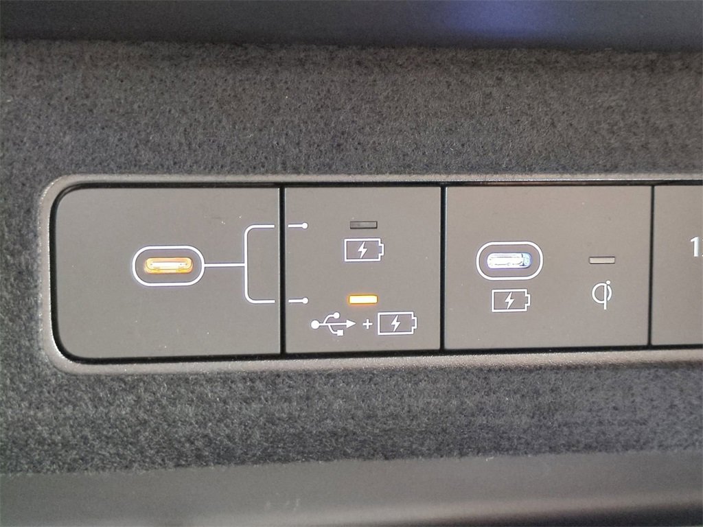 New 2025 Hyundai Sonata Limited image 23