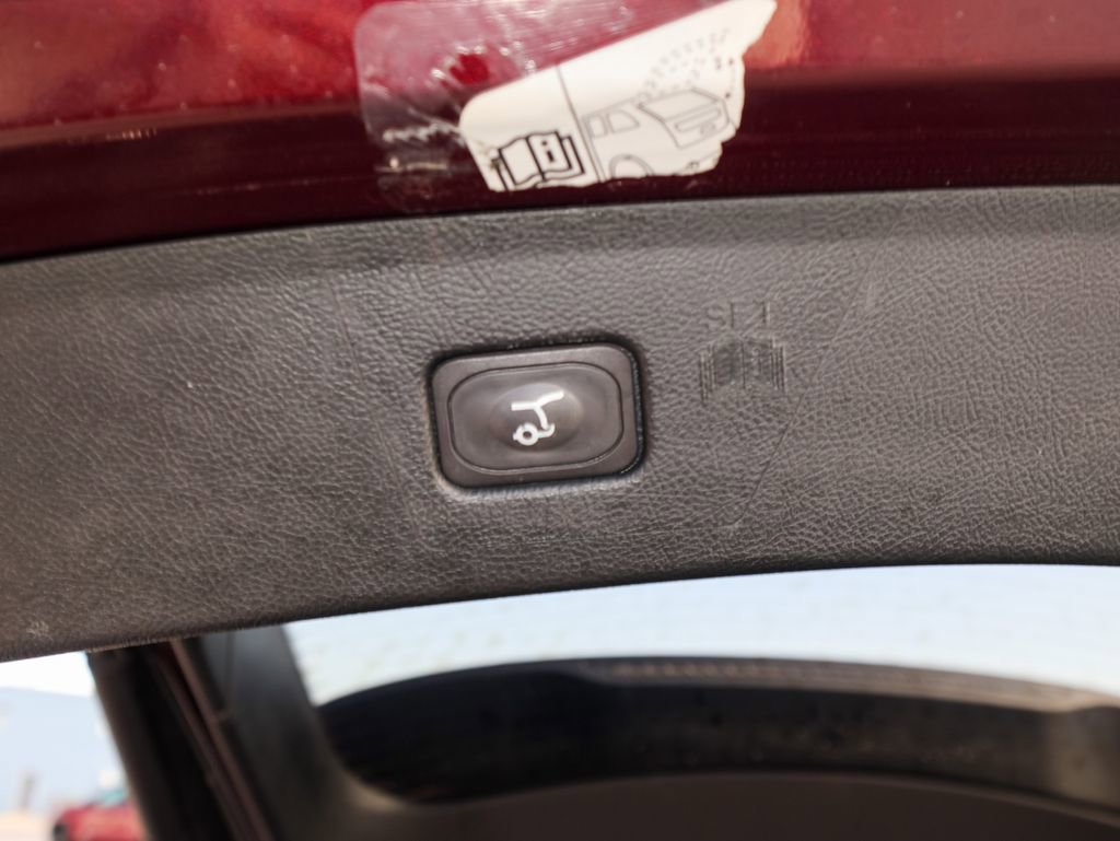 Used 2018 Ford Edge Titanium w/ Equipment Group 301A image 6