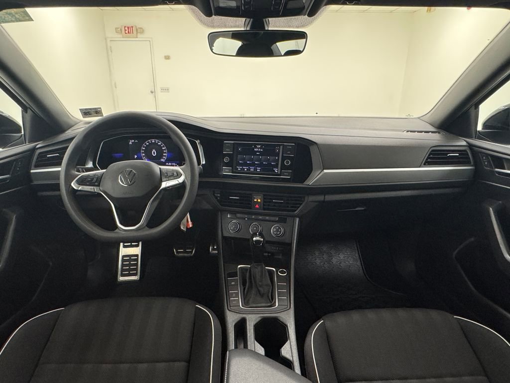 Used 2023 Volkswagen Jetta Sport image 17