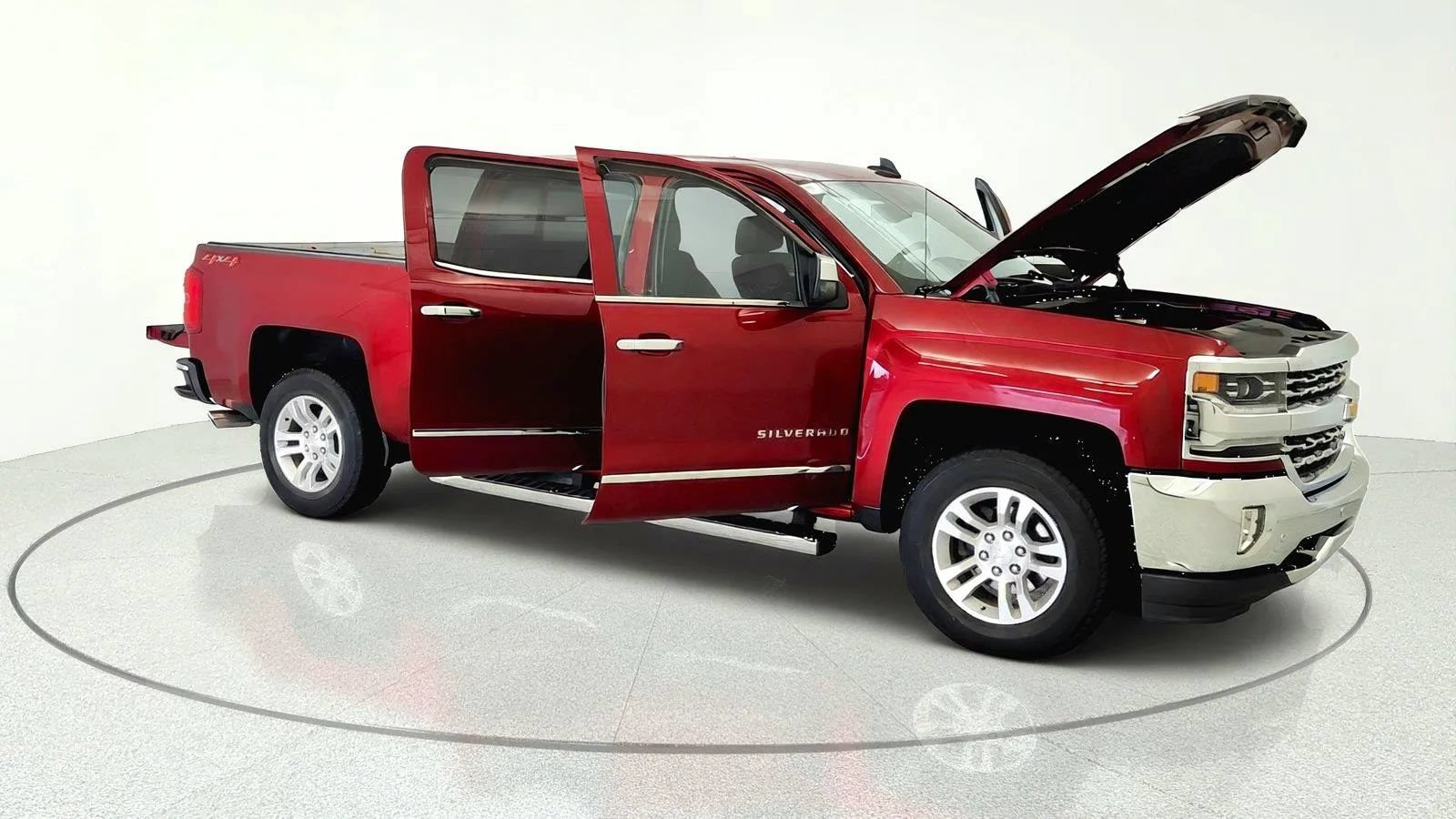 Used 2018 Chevrolet Silverado 1500 LTZ w/ LTZ Plus Package AWD/4WD image 11