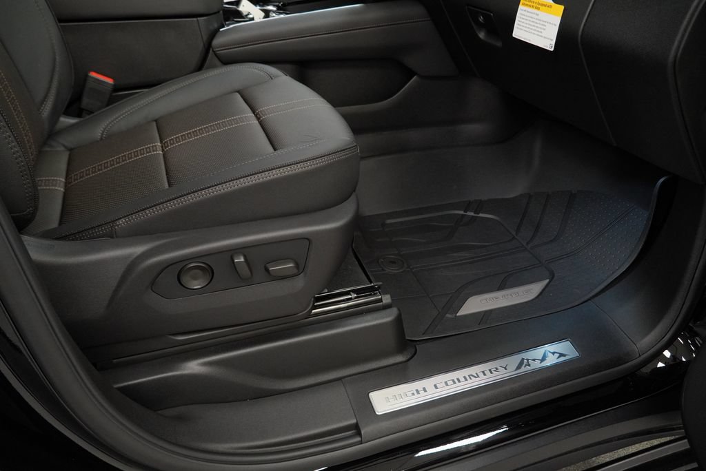 New 2026 Chevrolet Tahoe High Country AWD/4WD image 34