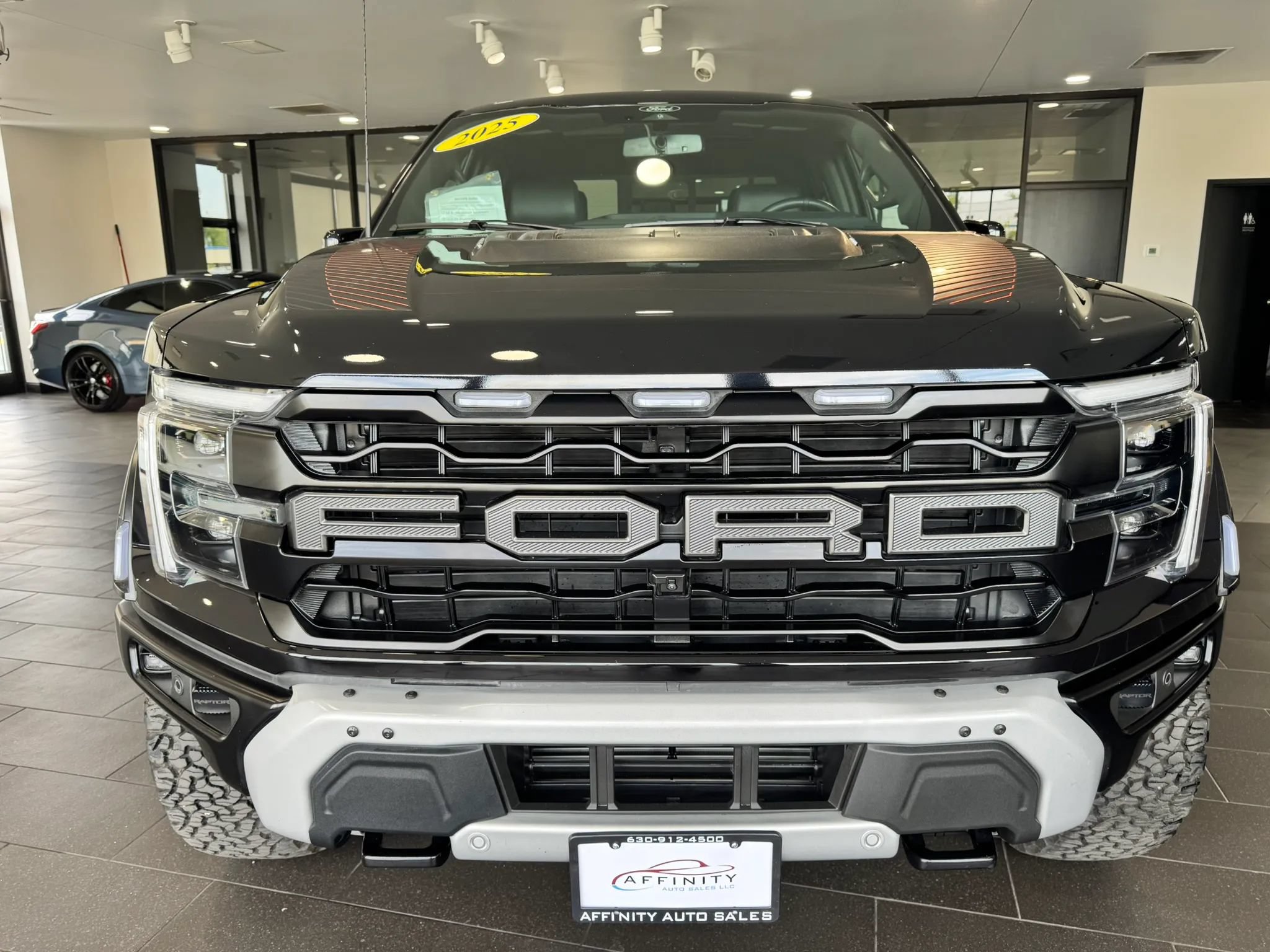 Used 2025 Ford F150 Raptor AWD/4WD image 8