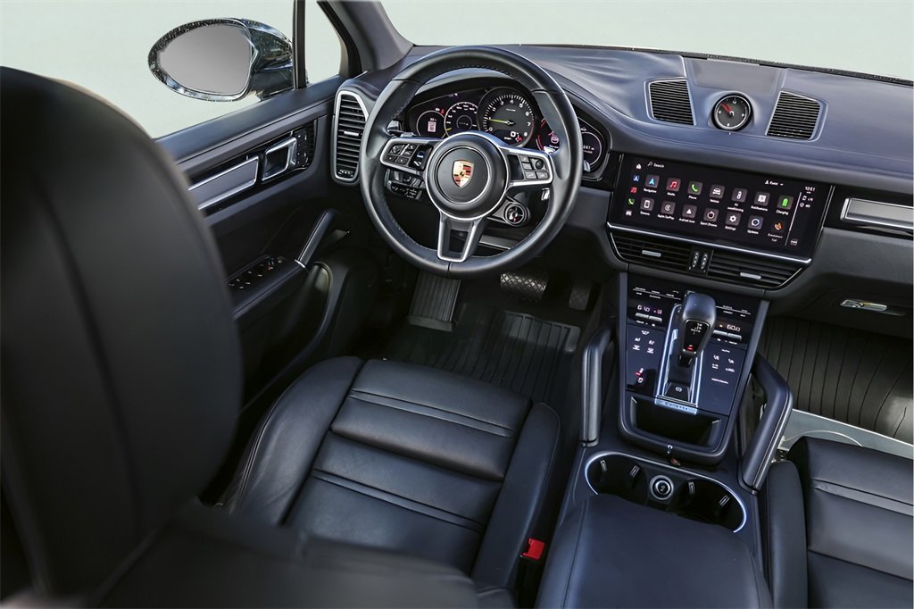 Used 2022 Porsche Cayenne Platinum Edition image 30
