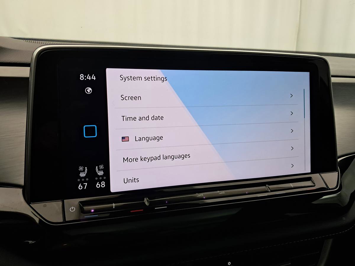 Used 2025 Volkswagen Atlas Cross Sport SE image 39