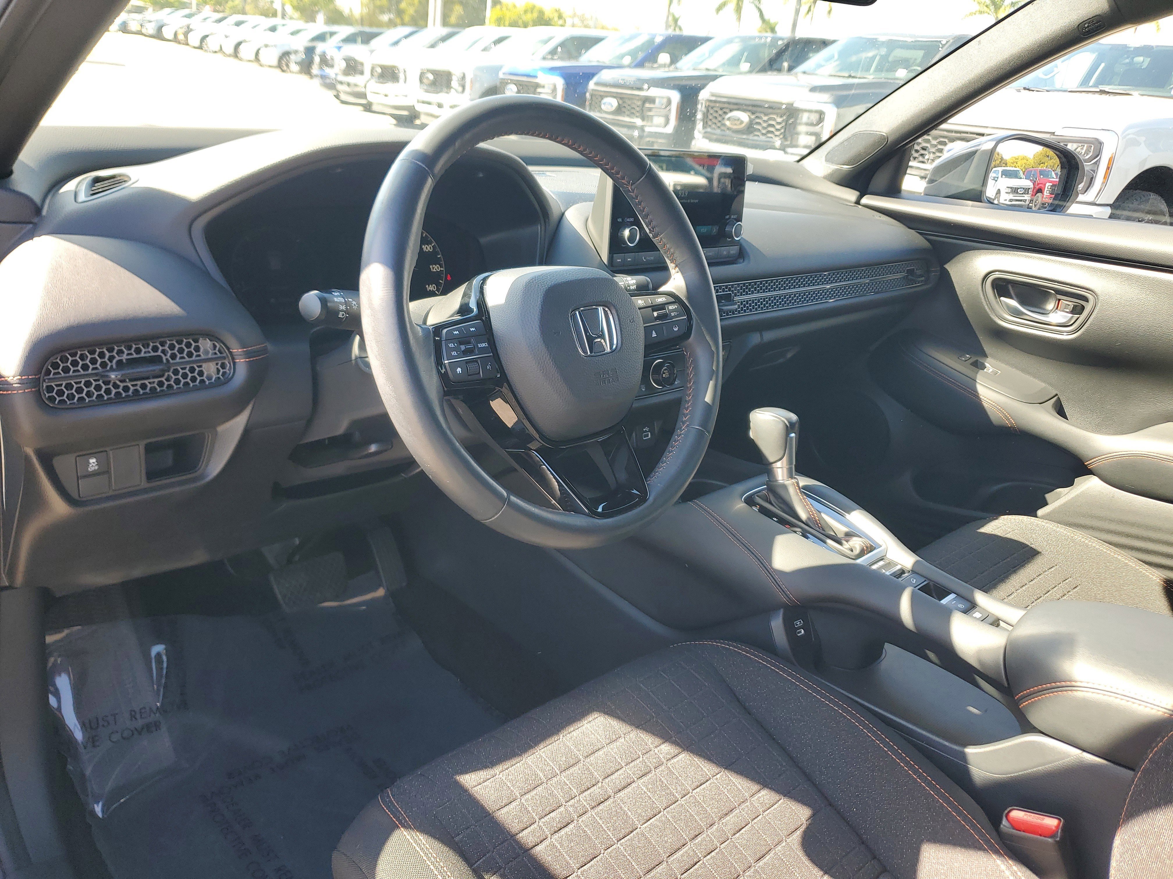 Used 2024 Honda HR-V Sport image 9