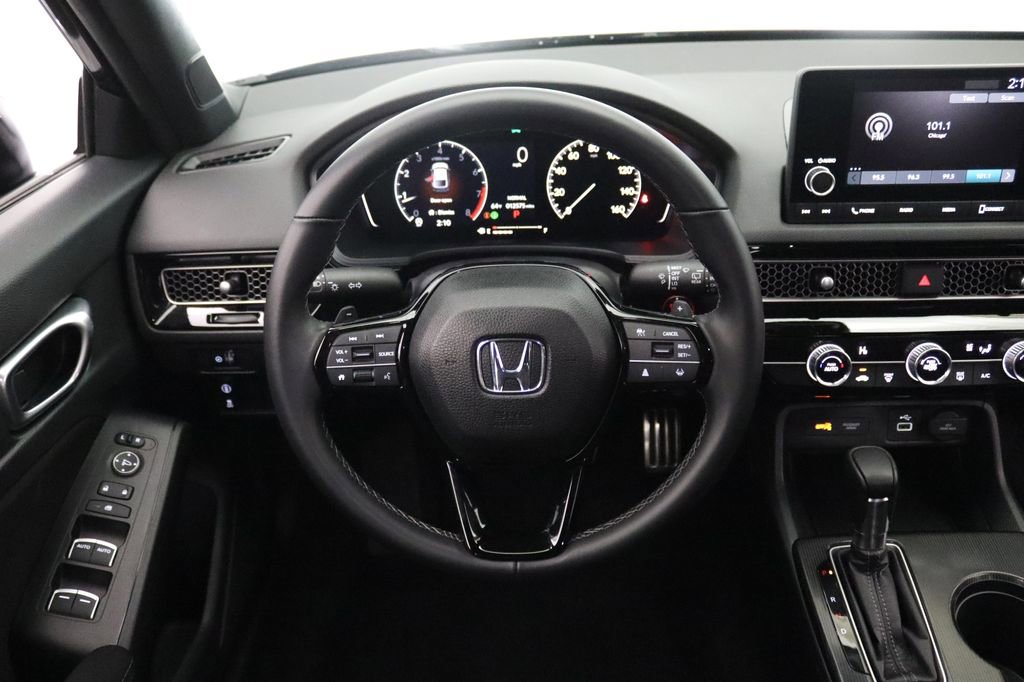 Used 2023 Honda Civic Sport image 15