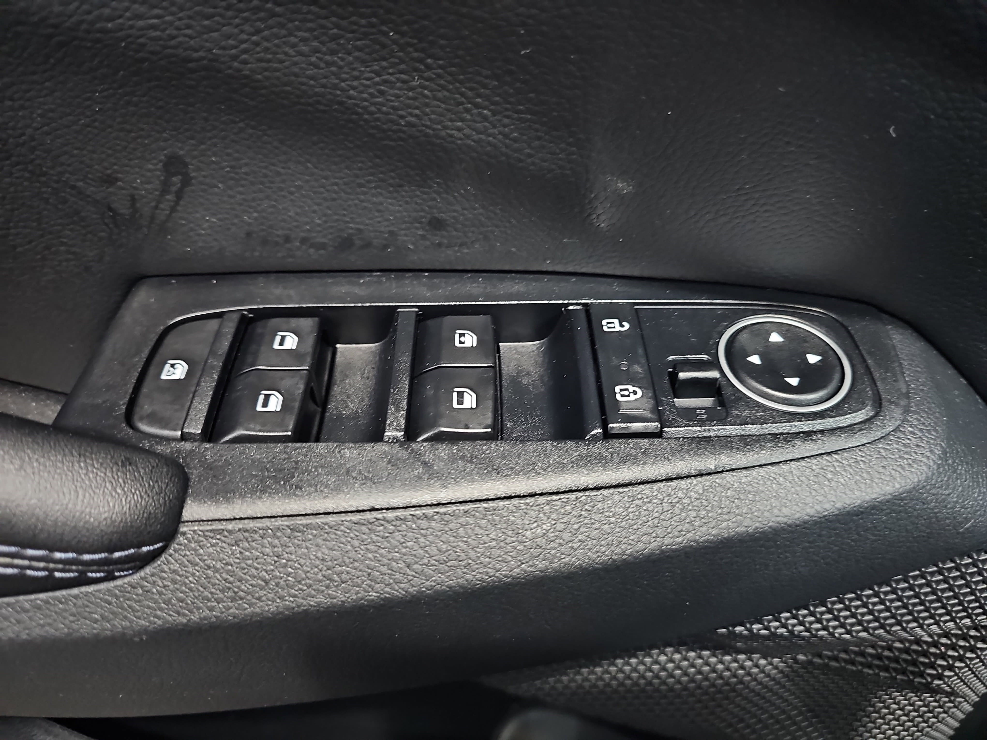 Used 2023 Kia Seltos Nightfall Edition image 29