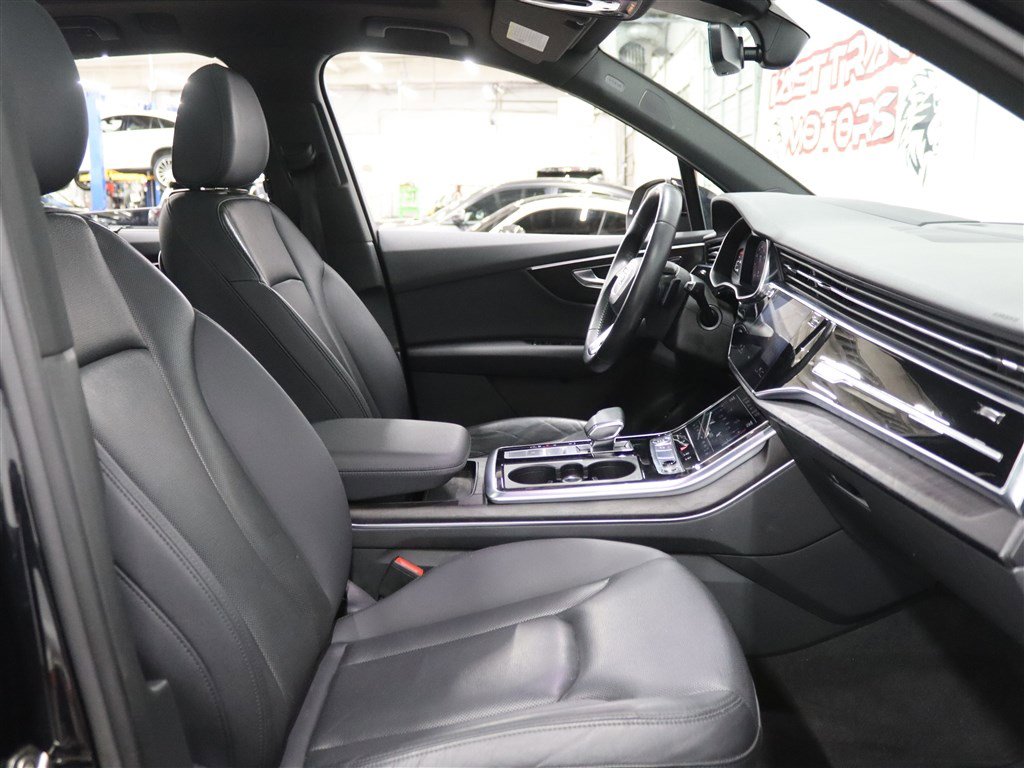 Used 2020 Audi Q7 3.0T Prestige w/ Prestige Package image 16