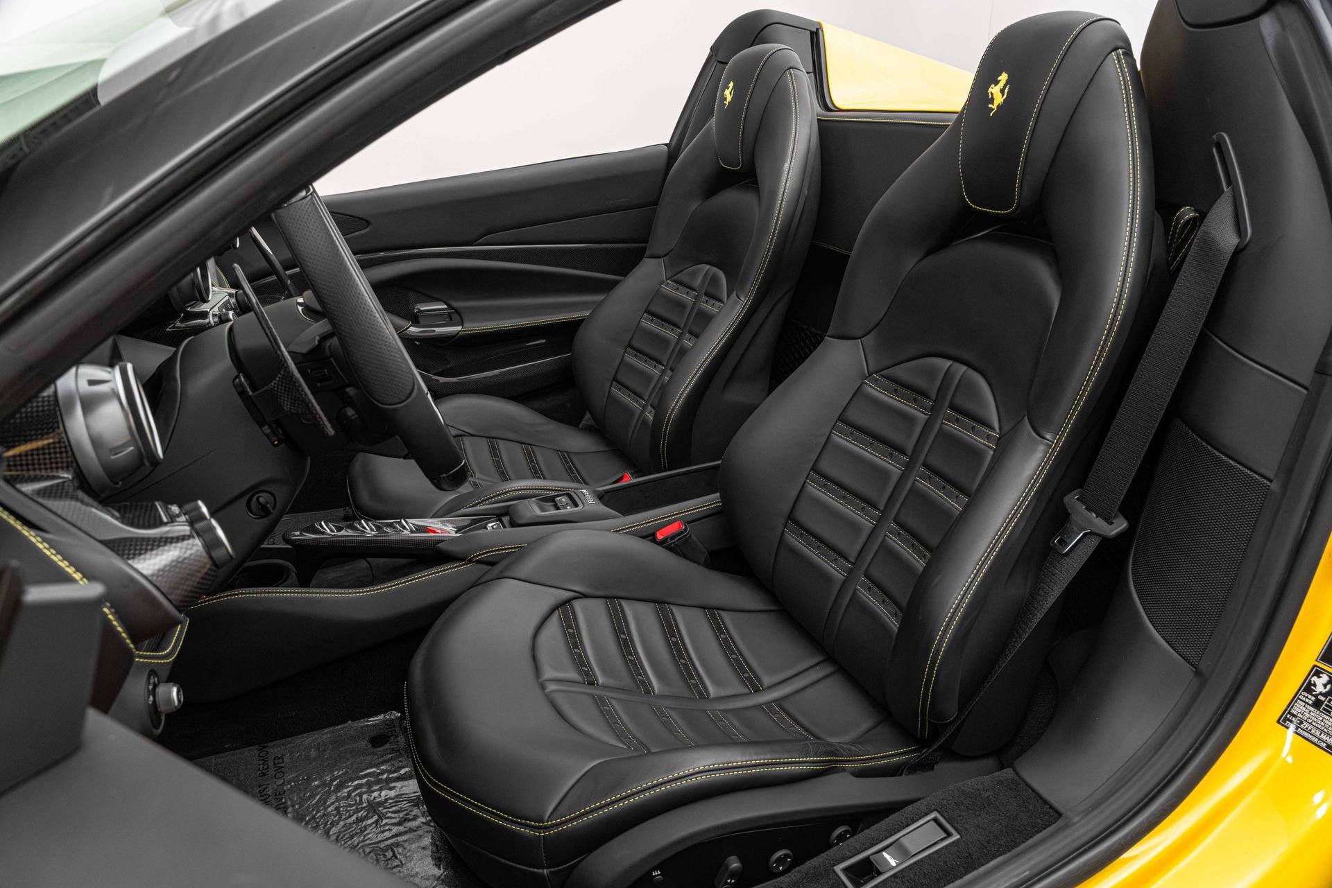 Certified 2022 Ferrari F8 Tributo RWD image 5