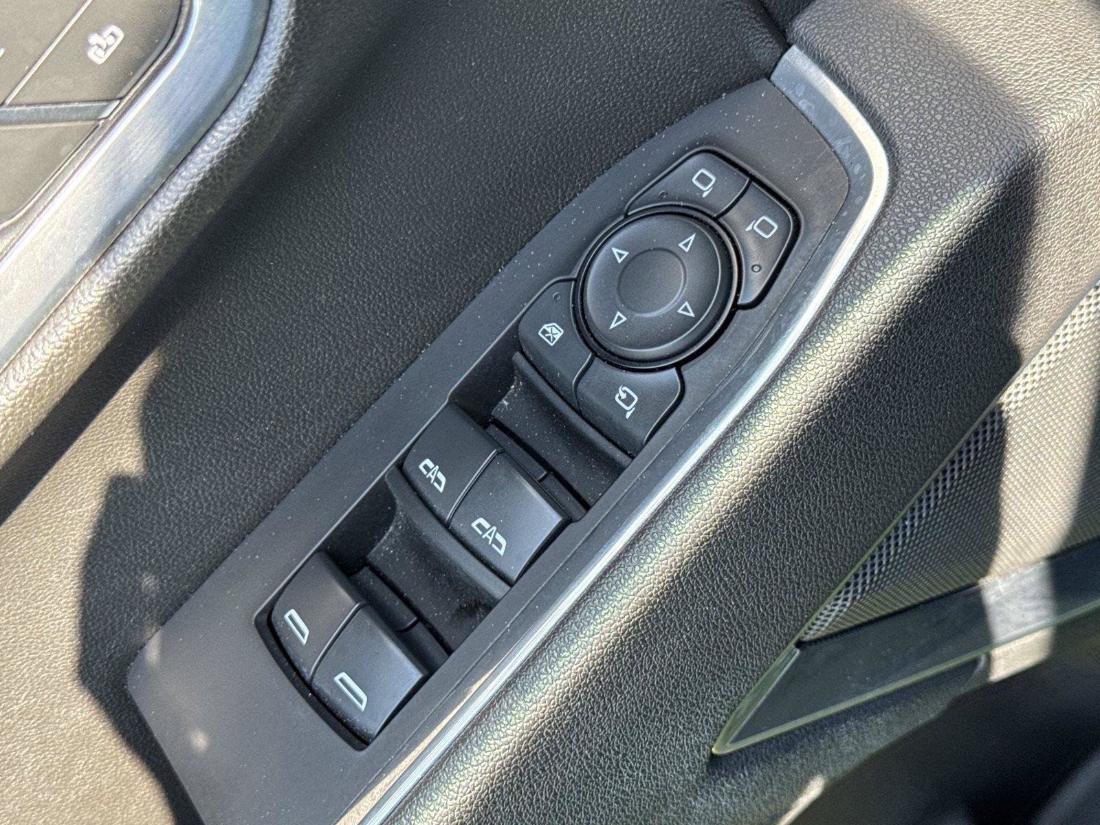 Used 2025 GMC Sierra 1500 SLT RWD image 14
