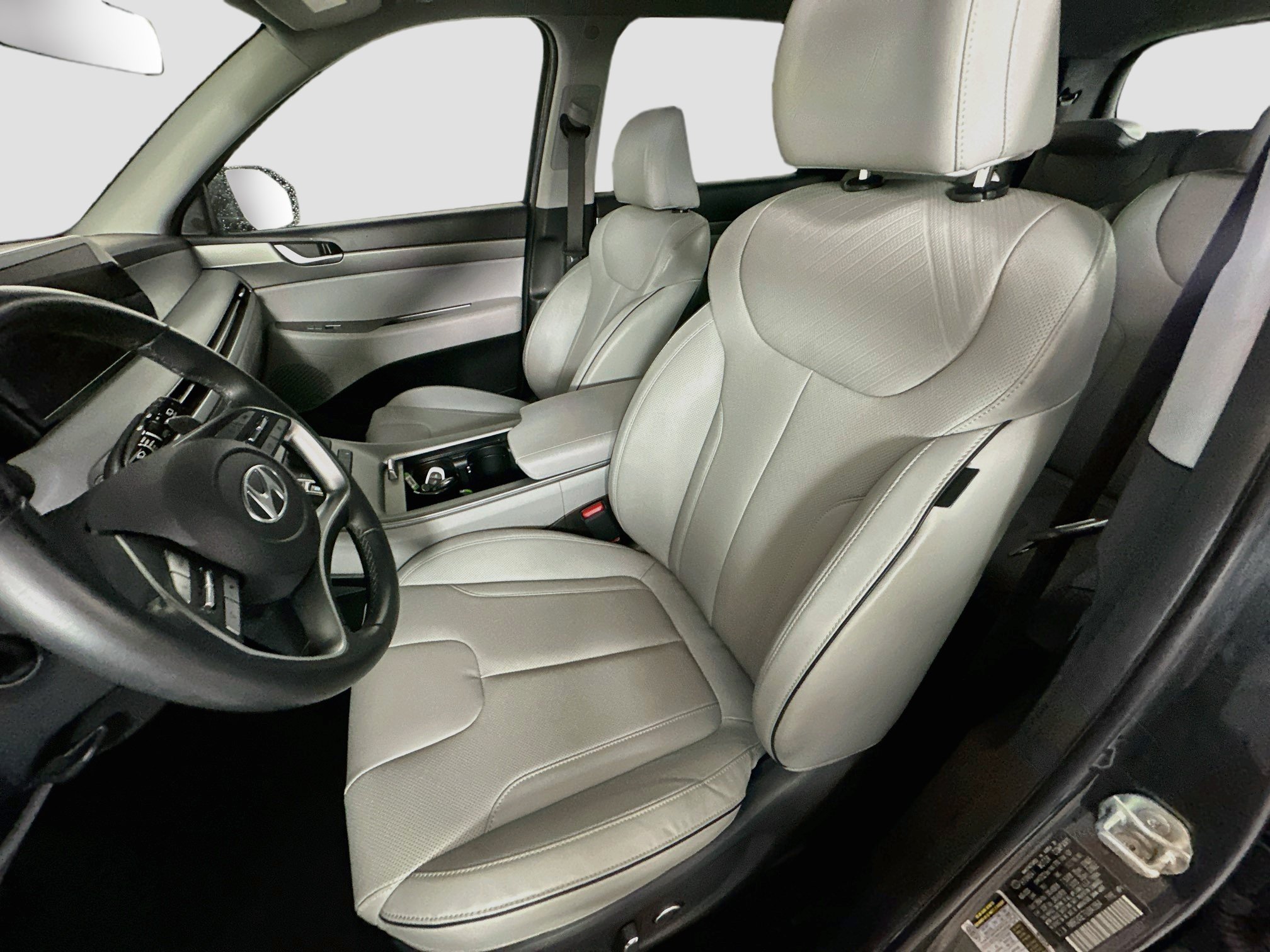 Used 2025 Hyundai Palisade SEL FWD image 13