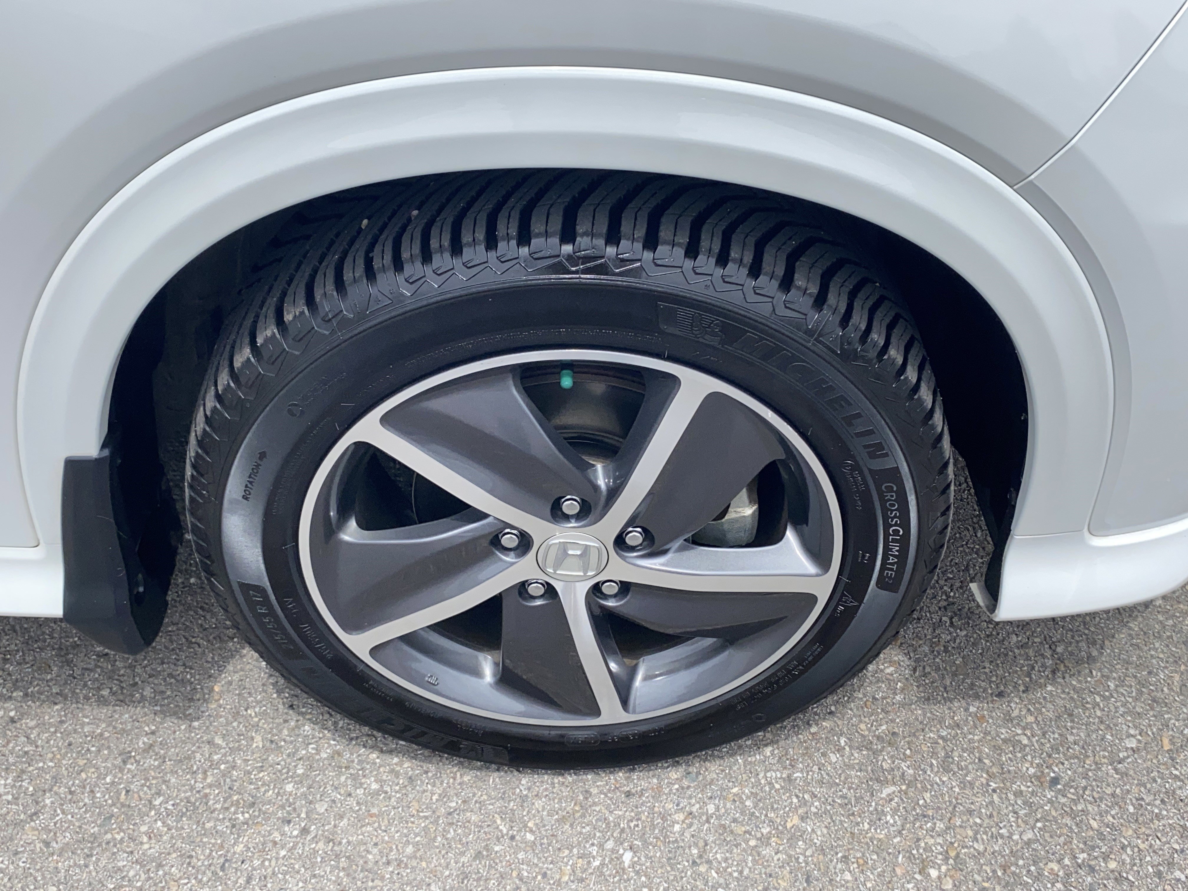 Used 2020 Honda HR-V Touring image 27