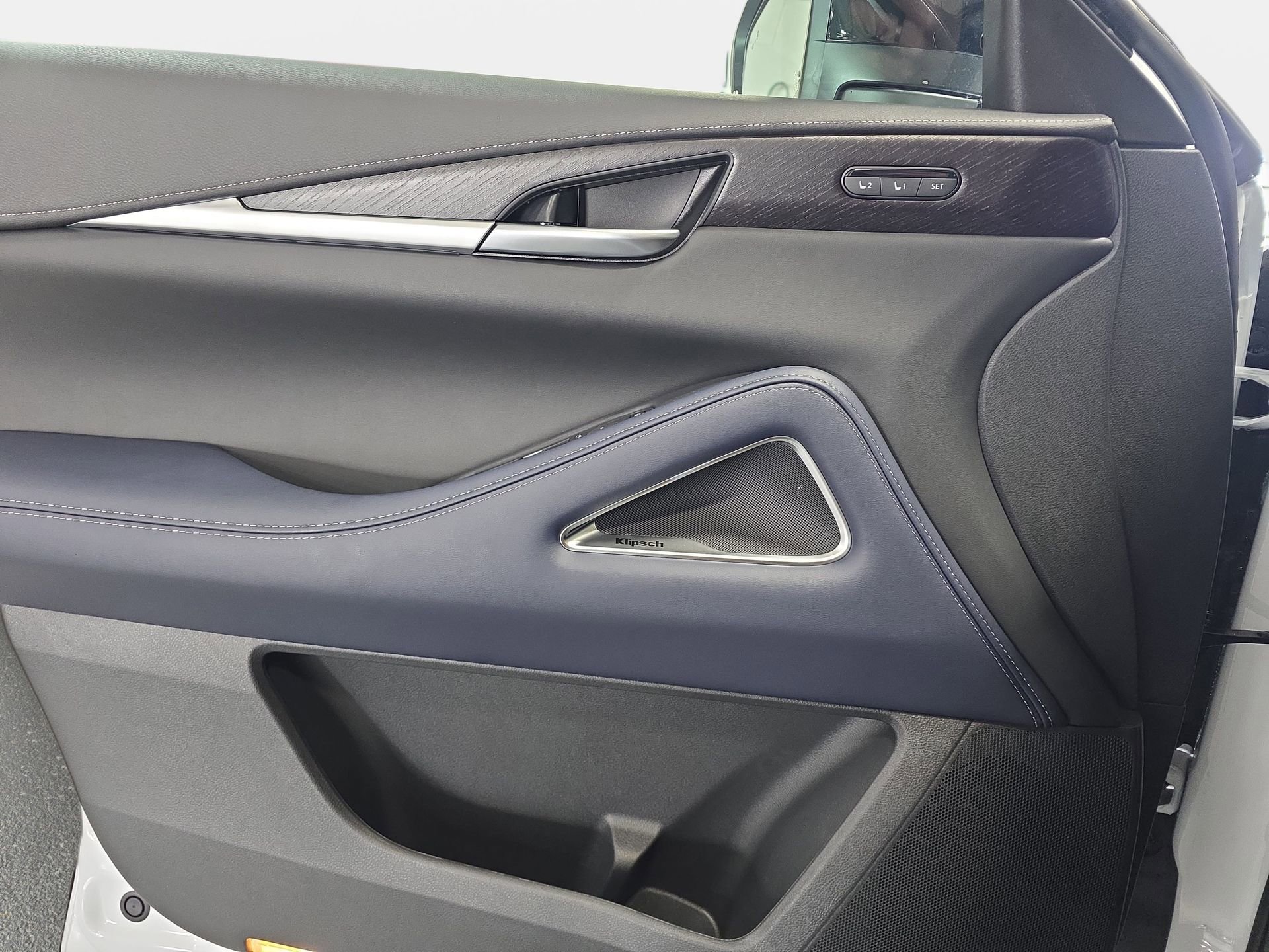 New 2026 INFINITI QX60 Sport w/ Dark Cargo Package image 26